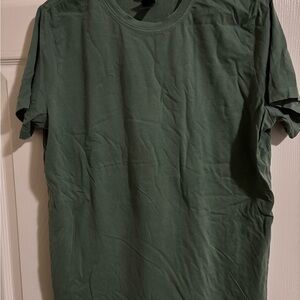 Women's Short Sleeve Crew Tee in Forest Green